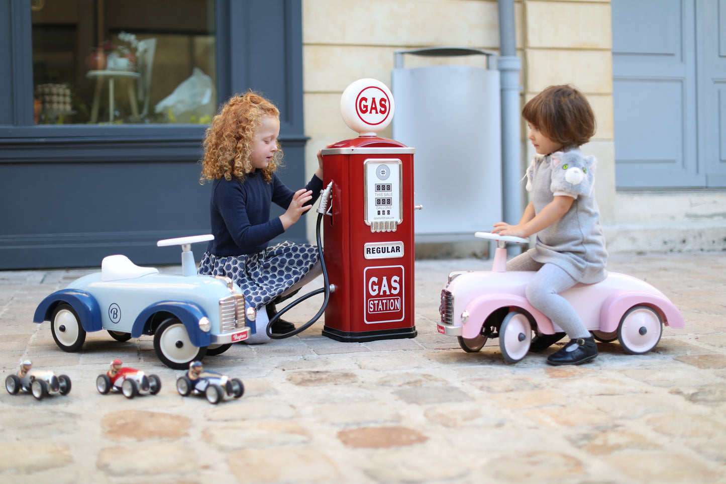 Kids petrol station for toy cars